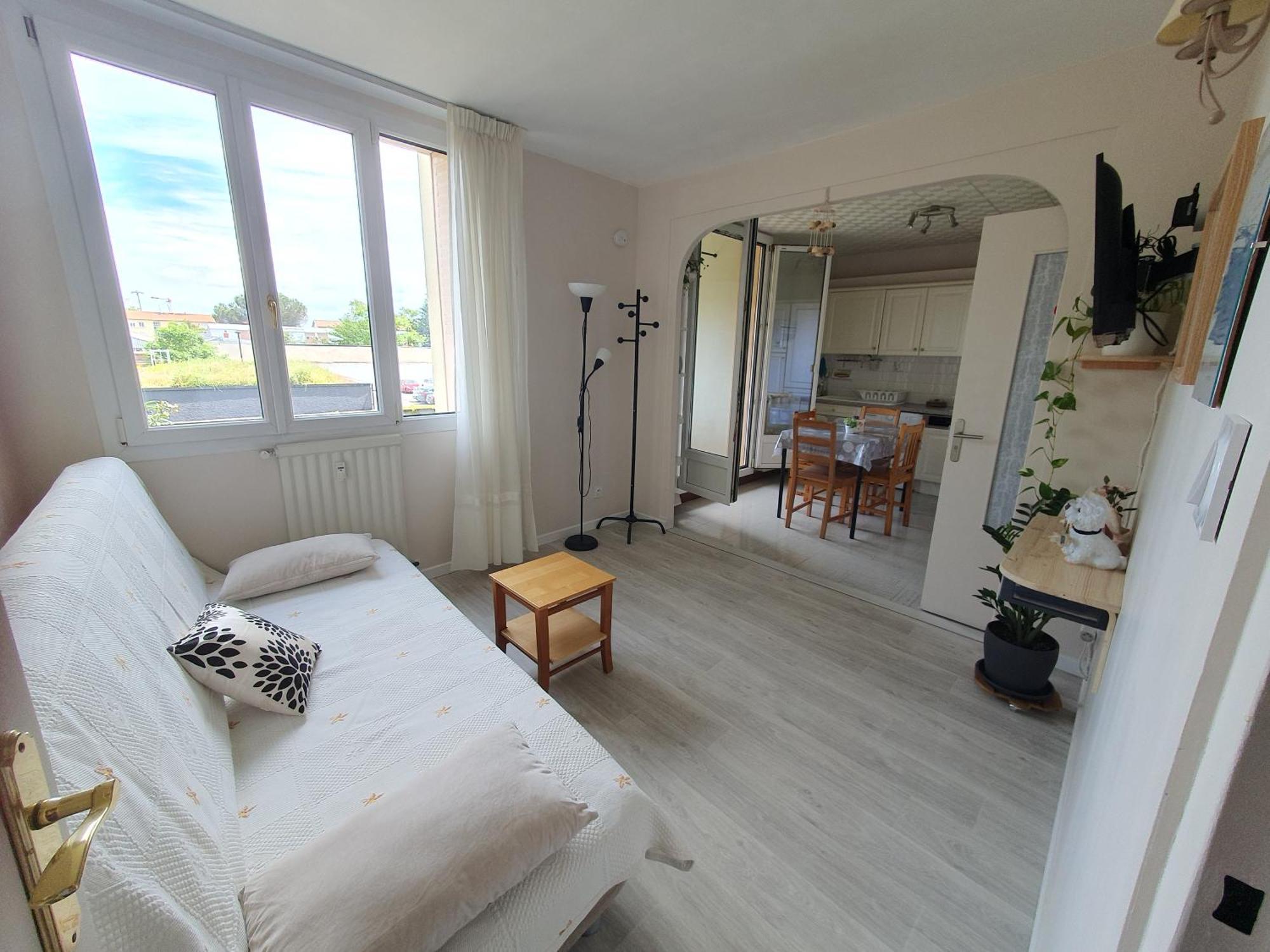 Medipole T2 Avec Un Garage Gratuit Sur Place, 16Min A Centre Ville Lyon En Metro A Villeurbanne Exterior photo